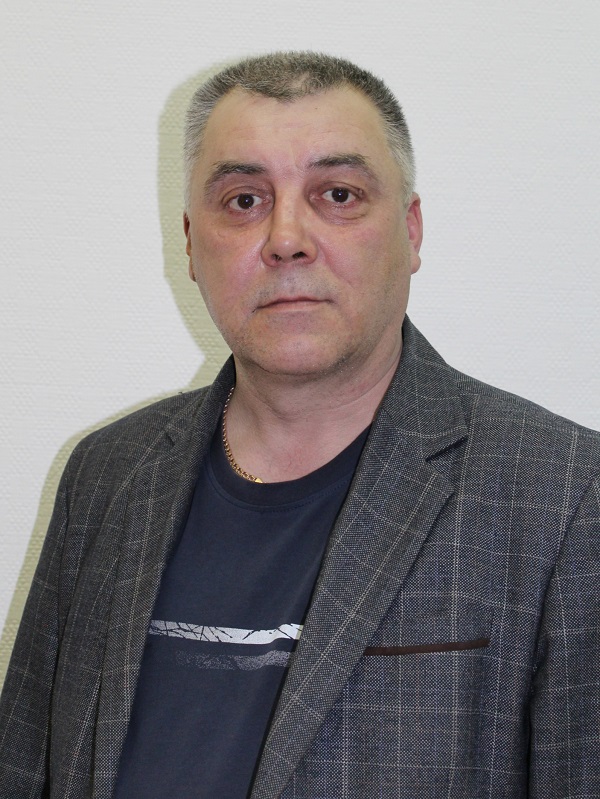 Янников Александр Александрович.