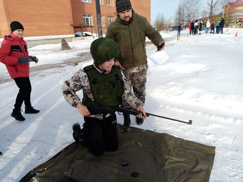 Военно-спортивная игра «Зарница».