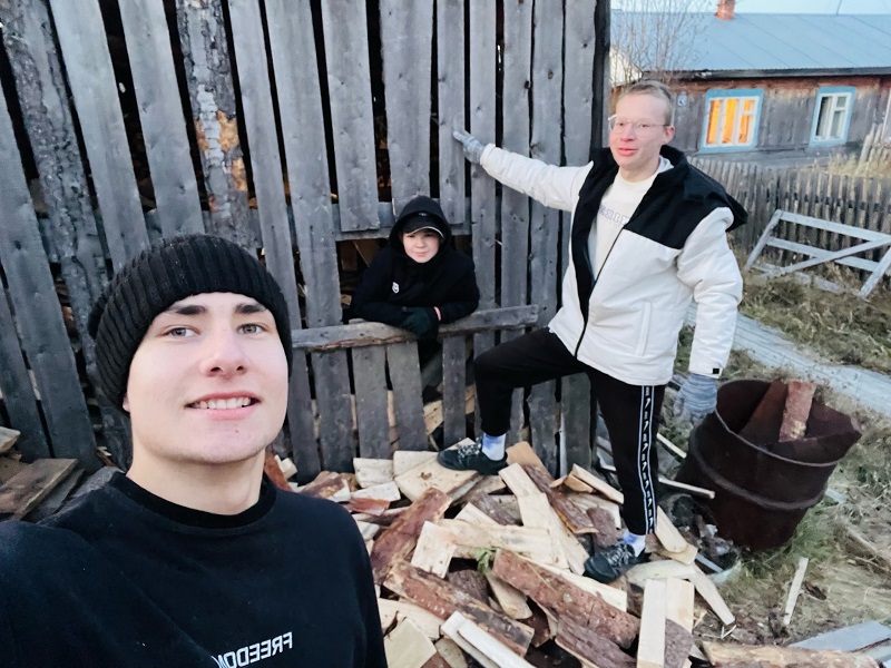 Волонтёры Таёжной школы.